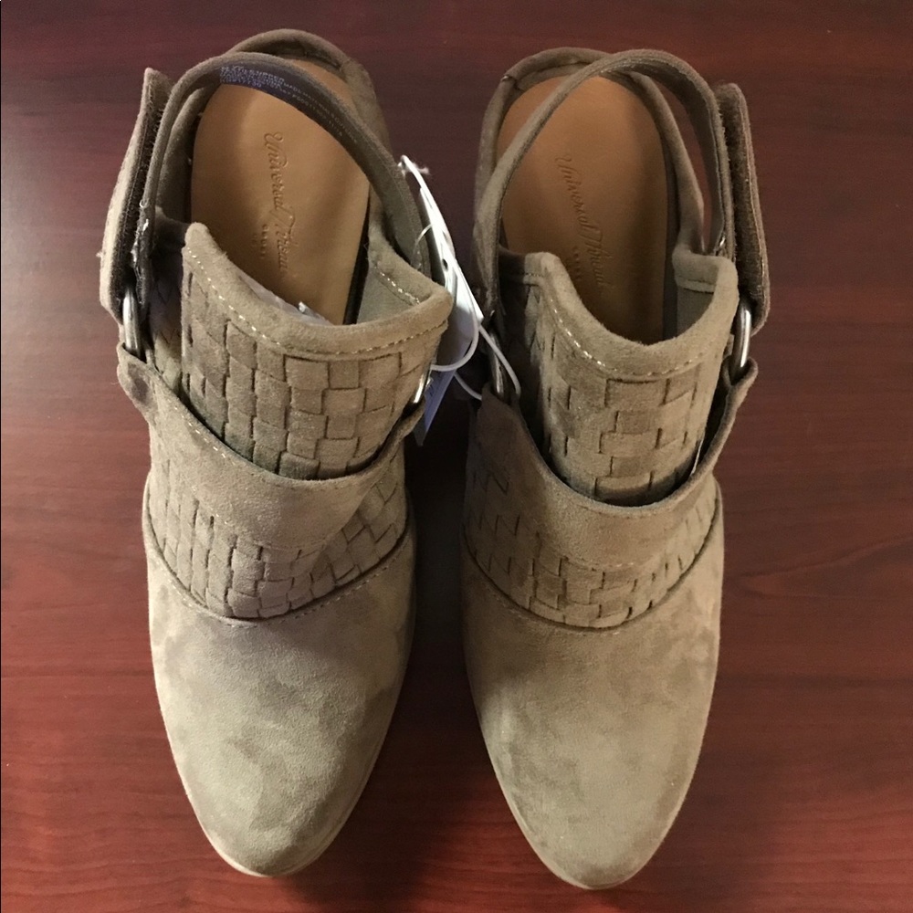 Universal Thread Suede Stacked heels